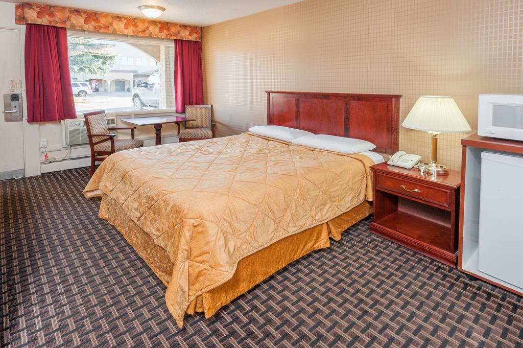 Hotel Super 8 Village Calgary