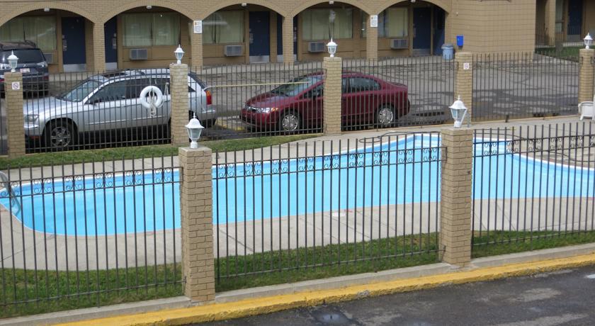 Super 8 Village Hotel